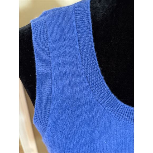 Talbots Sweater Womens sz M Cashmere Pullover Sleeveless Knit Vest New royal blu - Picture 3 of 8